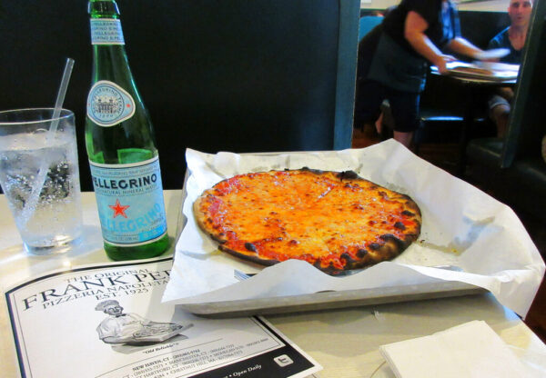 New Haven pizza apizza