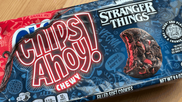 stranger things chips ahoy cookies