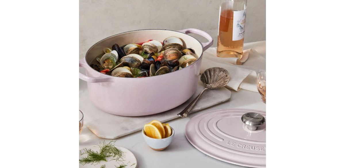 Signature Oval Dutch Oven