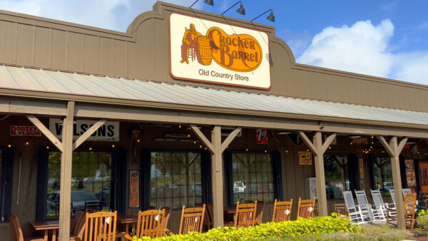Cracker Barrel storefront
